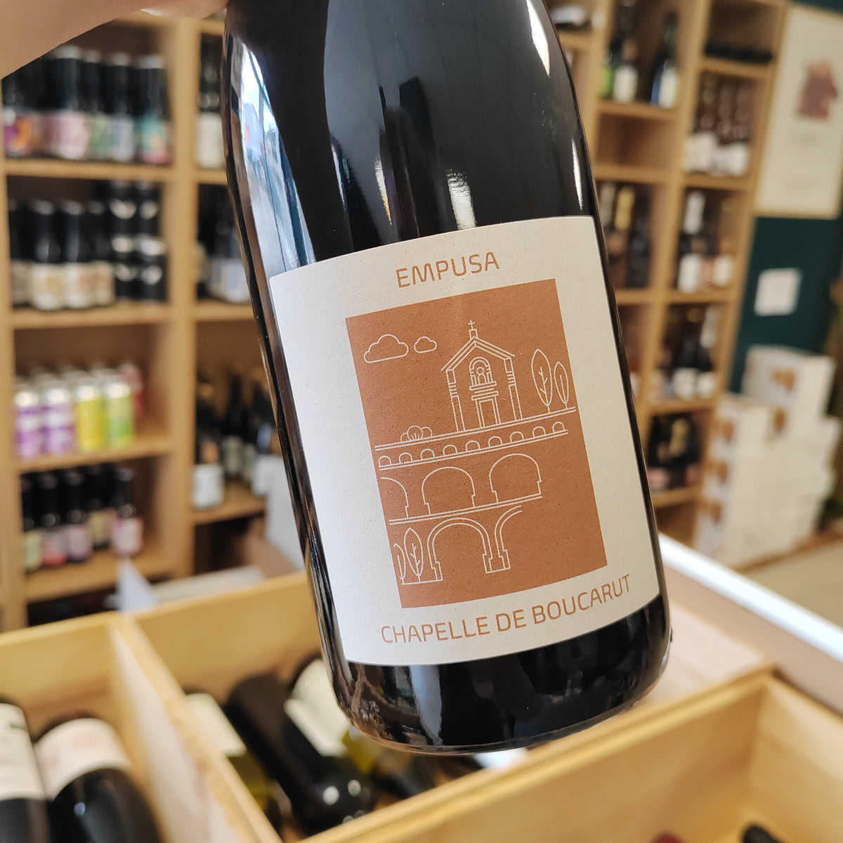 Bouteille Vin rouge Empusa, Côtes du Rhône — nature