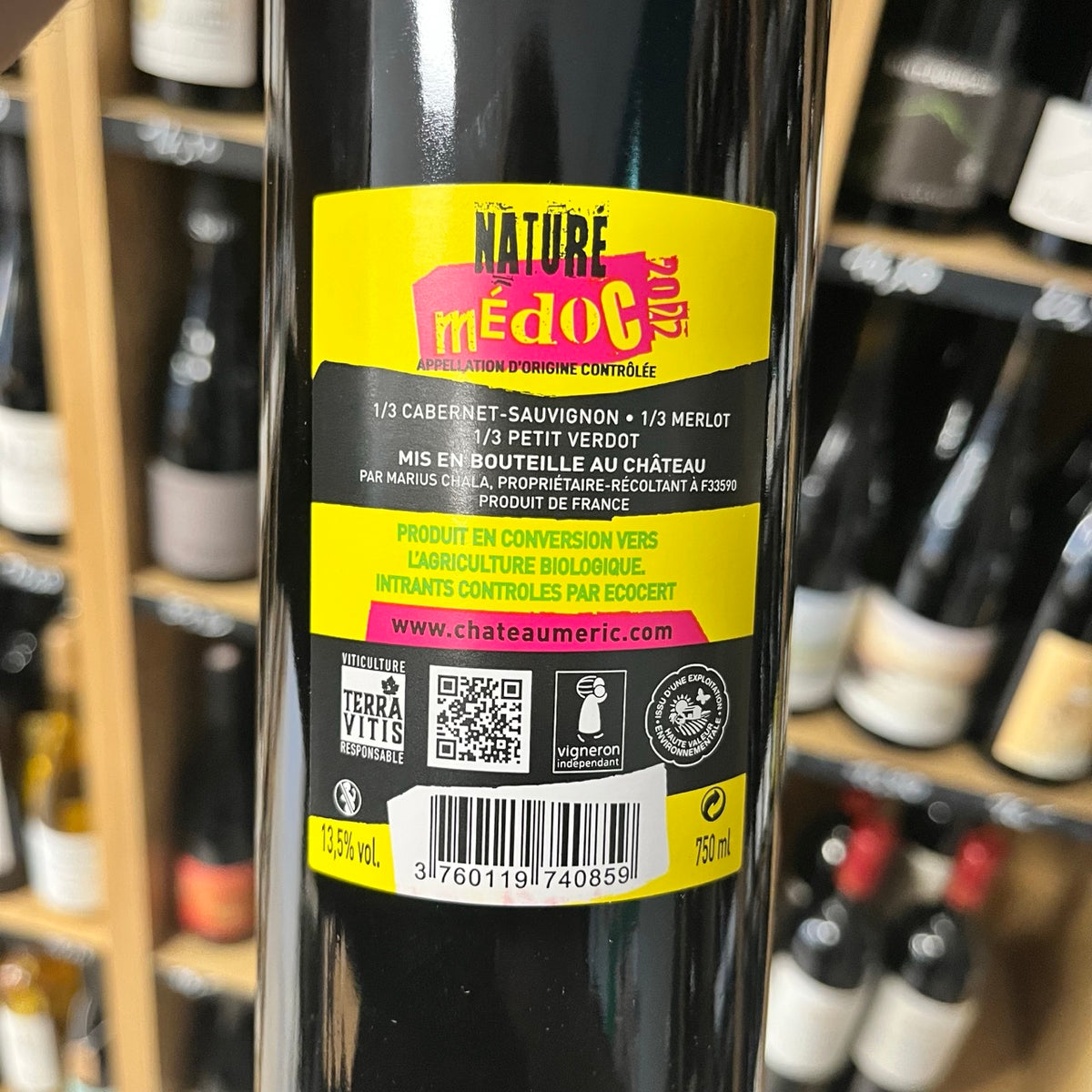 Bouteille Vin rouge Plantes aux bois 2023, AOC Bourgogne — nature